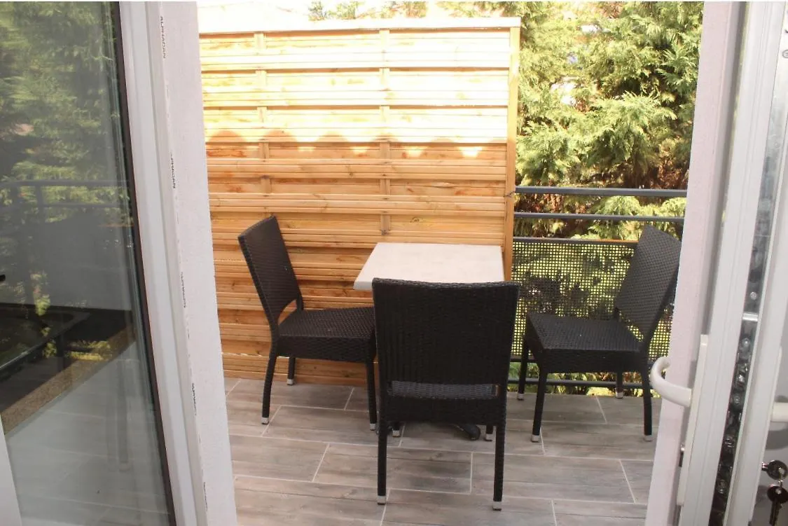 Appartements Meublees A Cote De L'Aeroport Marseille Provence Marignane Apartman