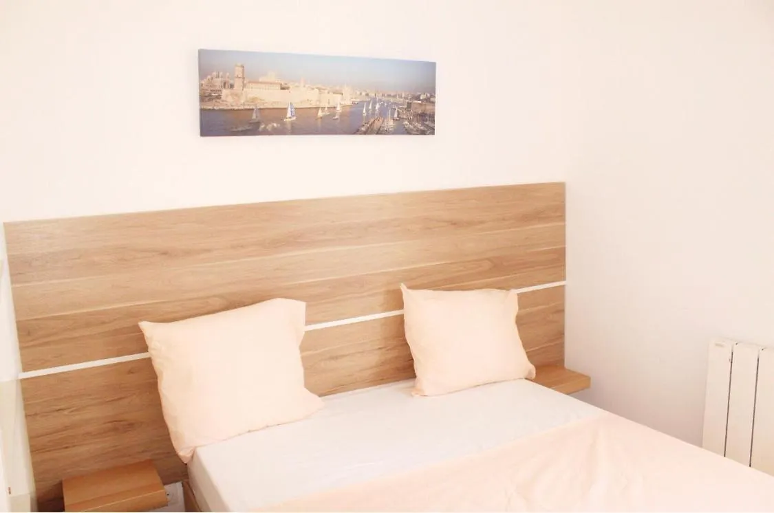 Appartements Meublees A Cote De L'Aeroport Marseille Provence Marignane France