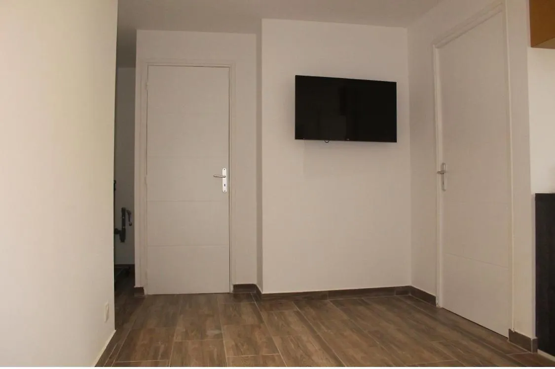 Appartements Meublees A Cote De L'Aeroport Marseille Provence Marignane France
